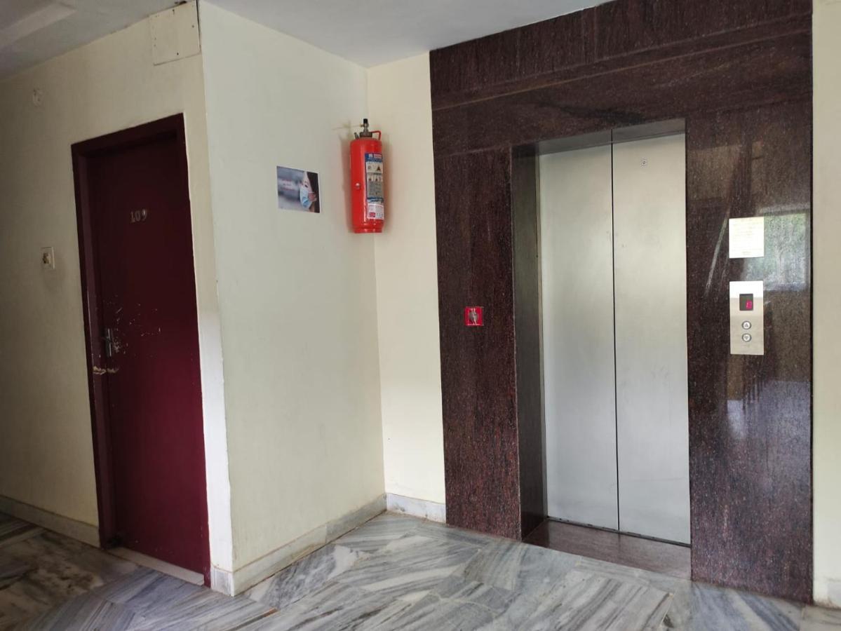 Hotel Geetha International ตูติคอริน ภายนอก รูปภาพ