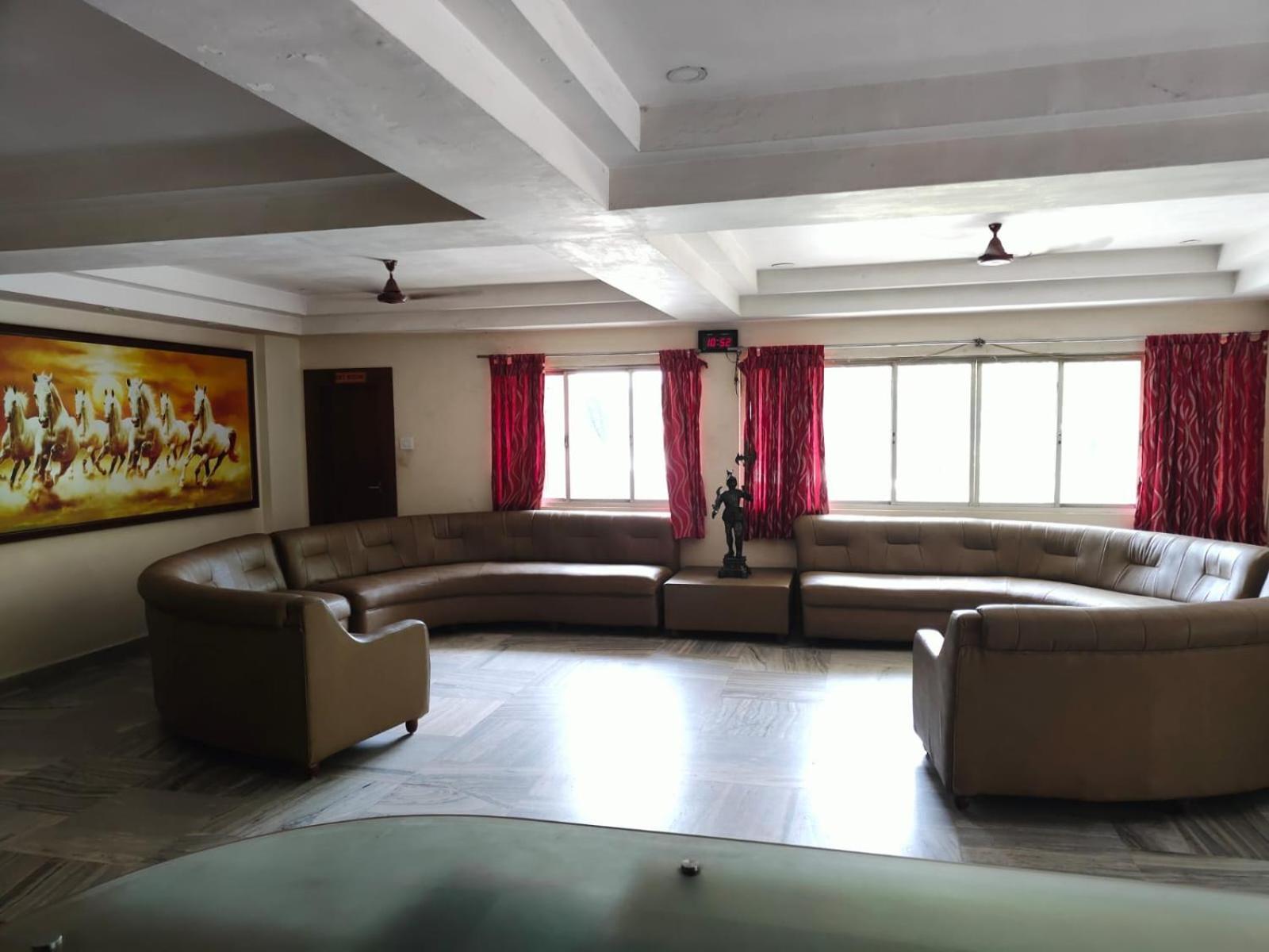 Hotel Geetha International ตูติคอริน ภายนอก รูปภาพ