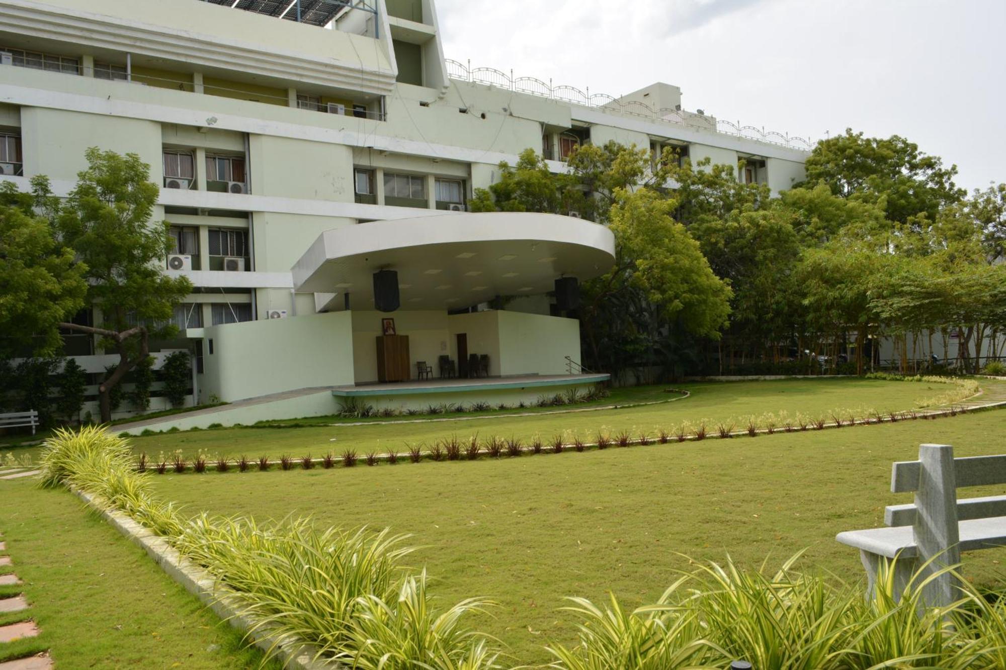 Hotel Geetha International ตูติคอริน ภายนอก รูปภาพ