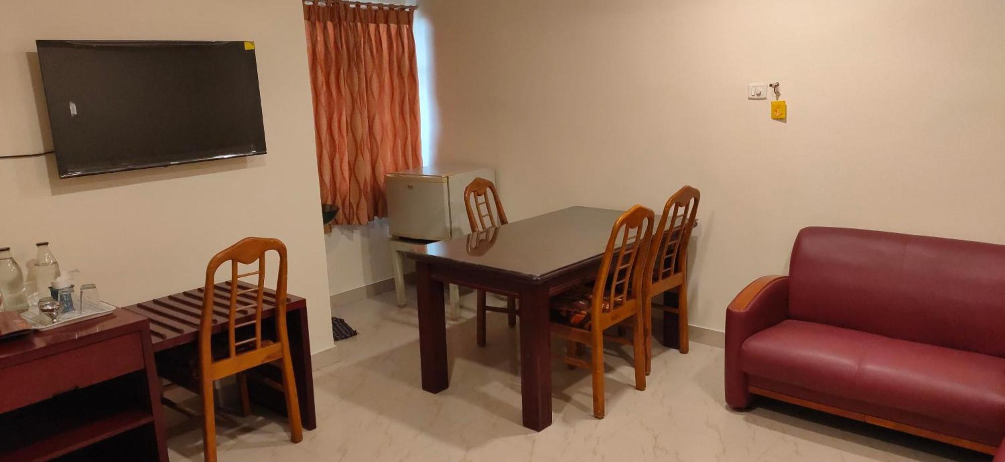 Hotel Geetha International ตูติคอริน ภายนอก รูปภาพ