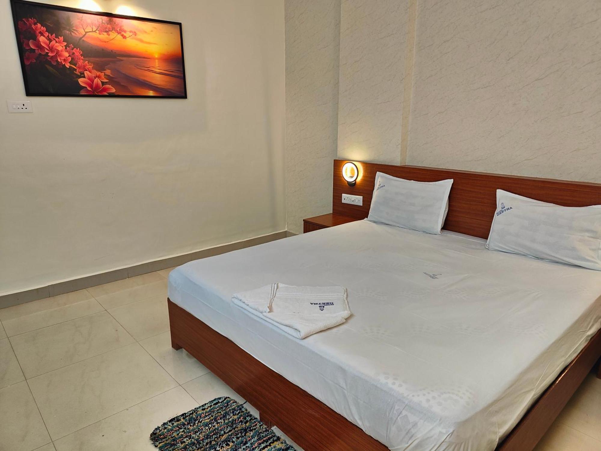 Hotel Geetha International ตูติคอริน ภายนอก รูปภาพ