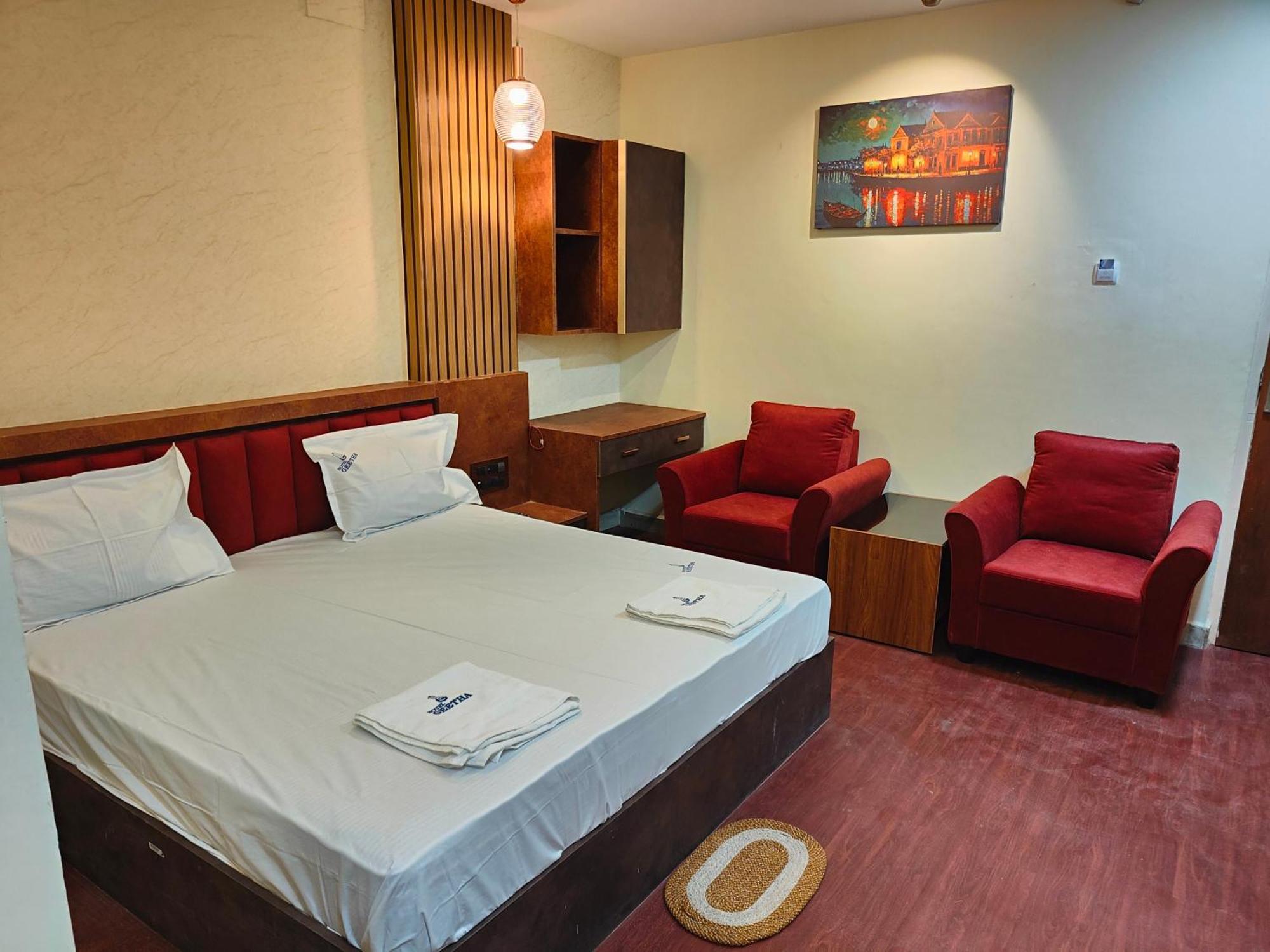 Hotel Geetha International ตูติคอริน ภายนอก รูปภาพ