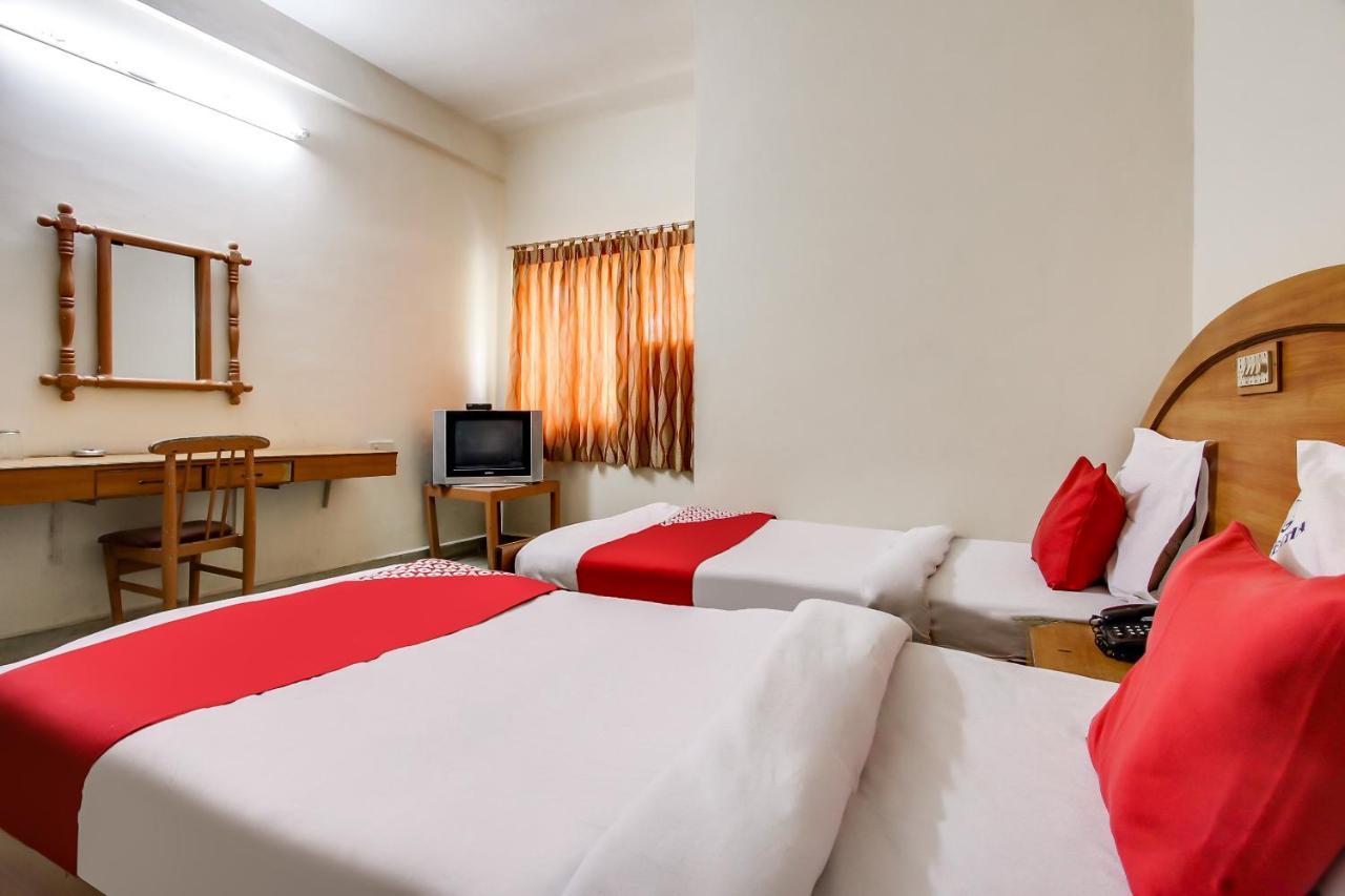 Hotel Geetha International ตูติคอริน ภายนอก รูปภาพ
