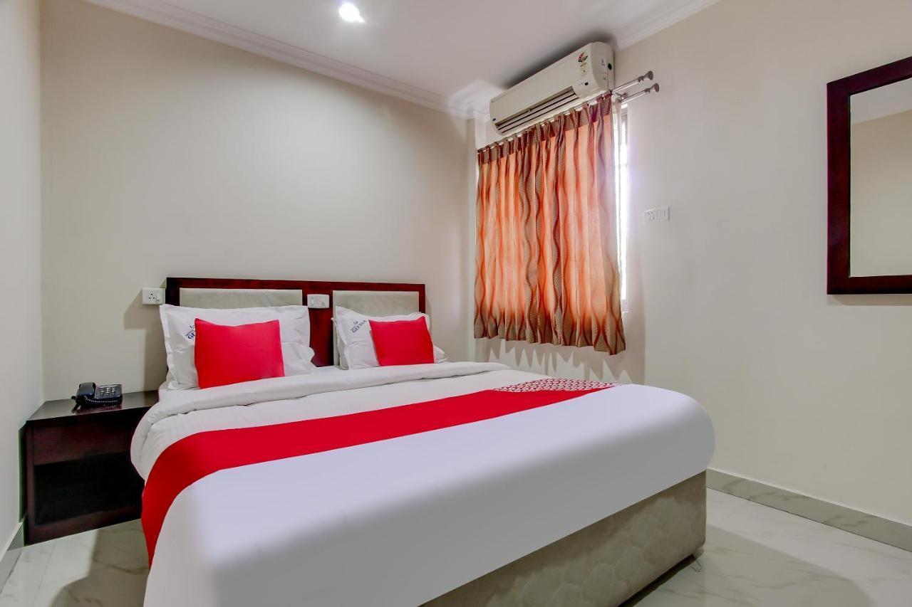 Hotel Geetha International ตูติคอริน ภายนอก รูปภาพ